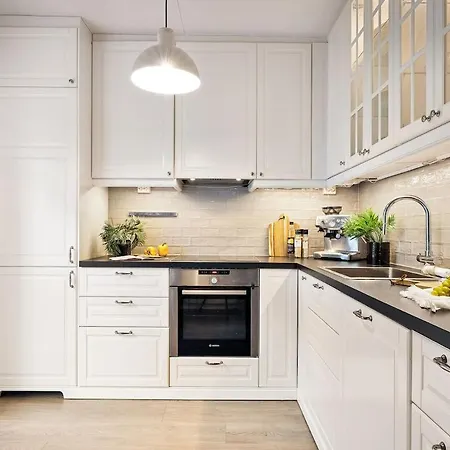 Cozy, Centrally Located In